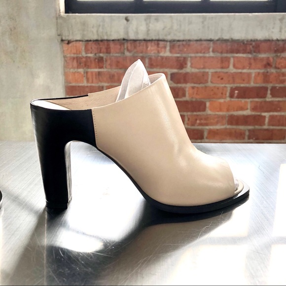 Kenneth Cole | Beacon Mule Sandal Heels - Picture 2 of 5